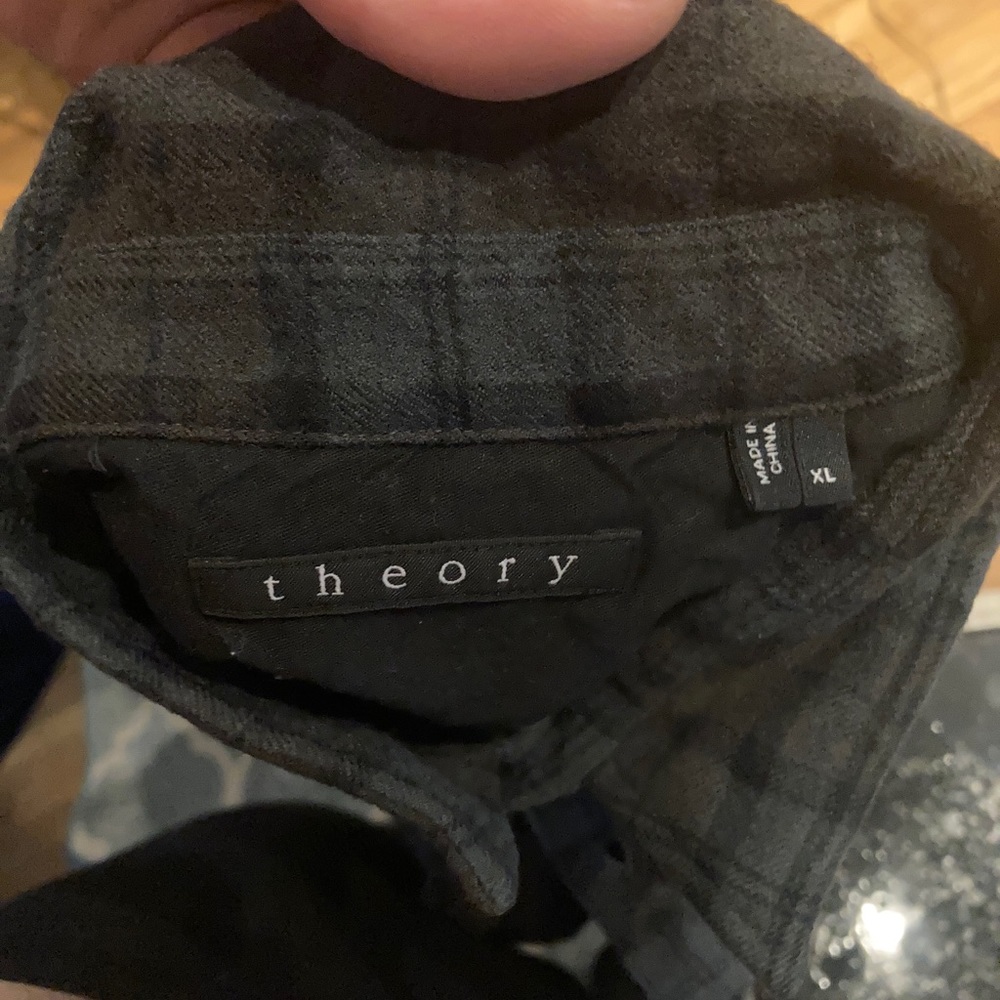 Theory XL button down - Picture 2 of 3